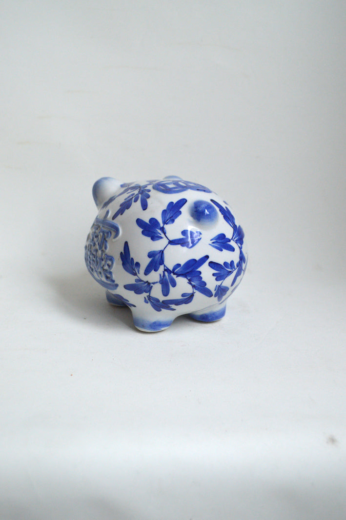 https://www.noyo-creatif.com/cdn/shop/files/tirelire-en-porcelaine-chinoise.jpg?v=1706103433&width=1445